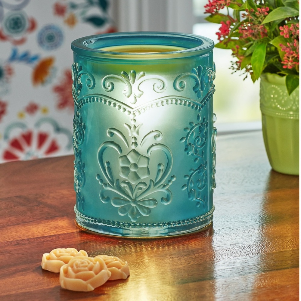 The Pioneer Woman Amelia Embossed Full Size Fragrance Warmer